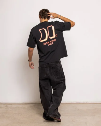 Camiseta negra icónica de Coolway